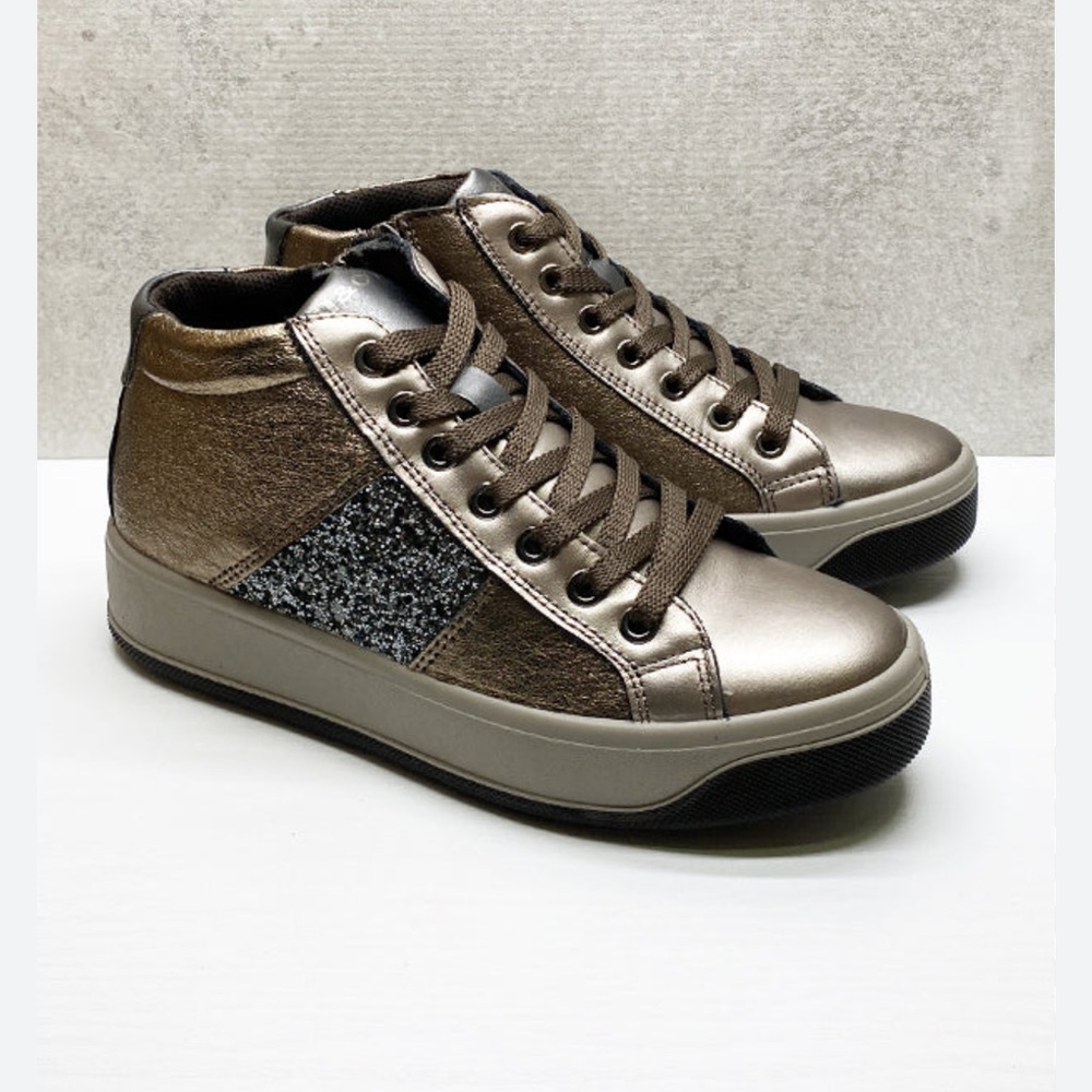 NWOT IGI&CO Sneakers with Golden Leather and Silver Glitter Detail Size‎ EU 36